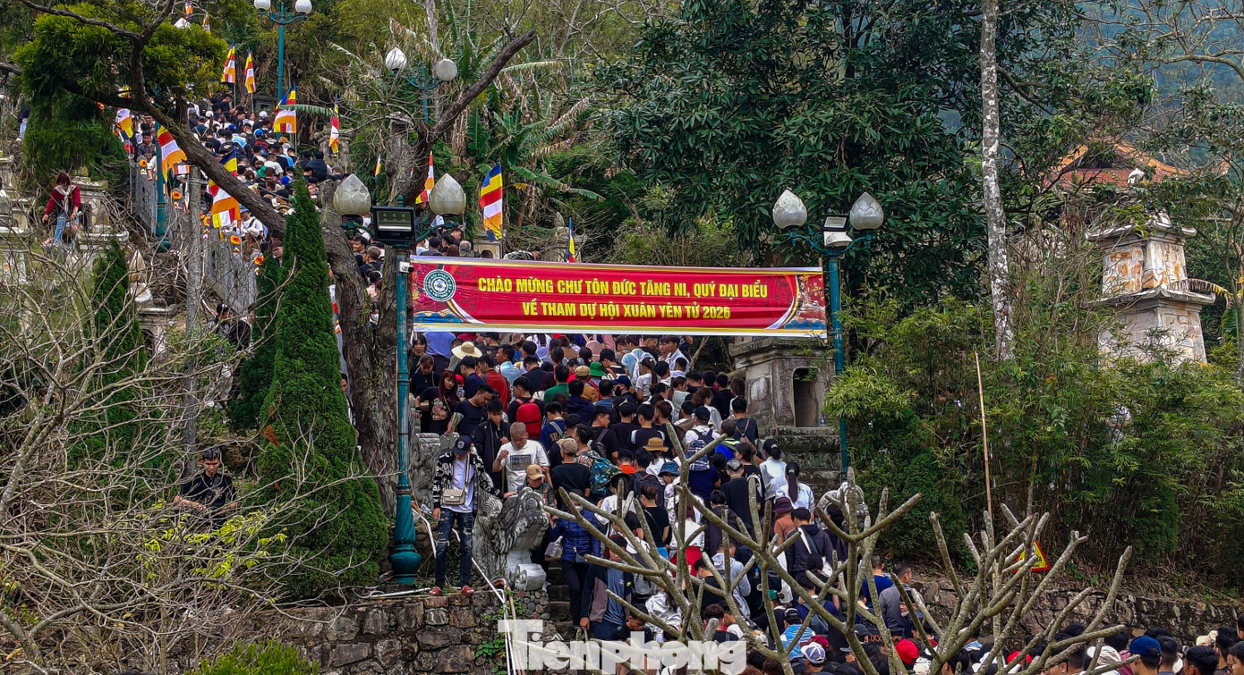 Cảnh tượng chưa từng thấy ở Yên Tử - Ảnh 8