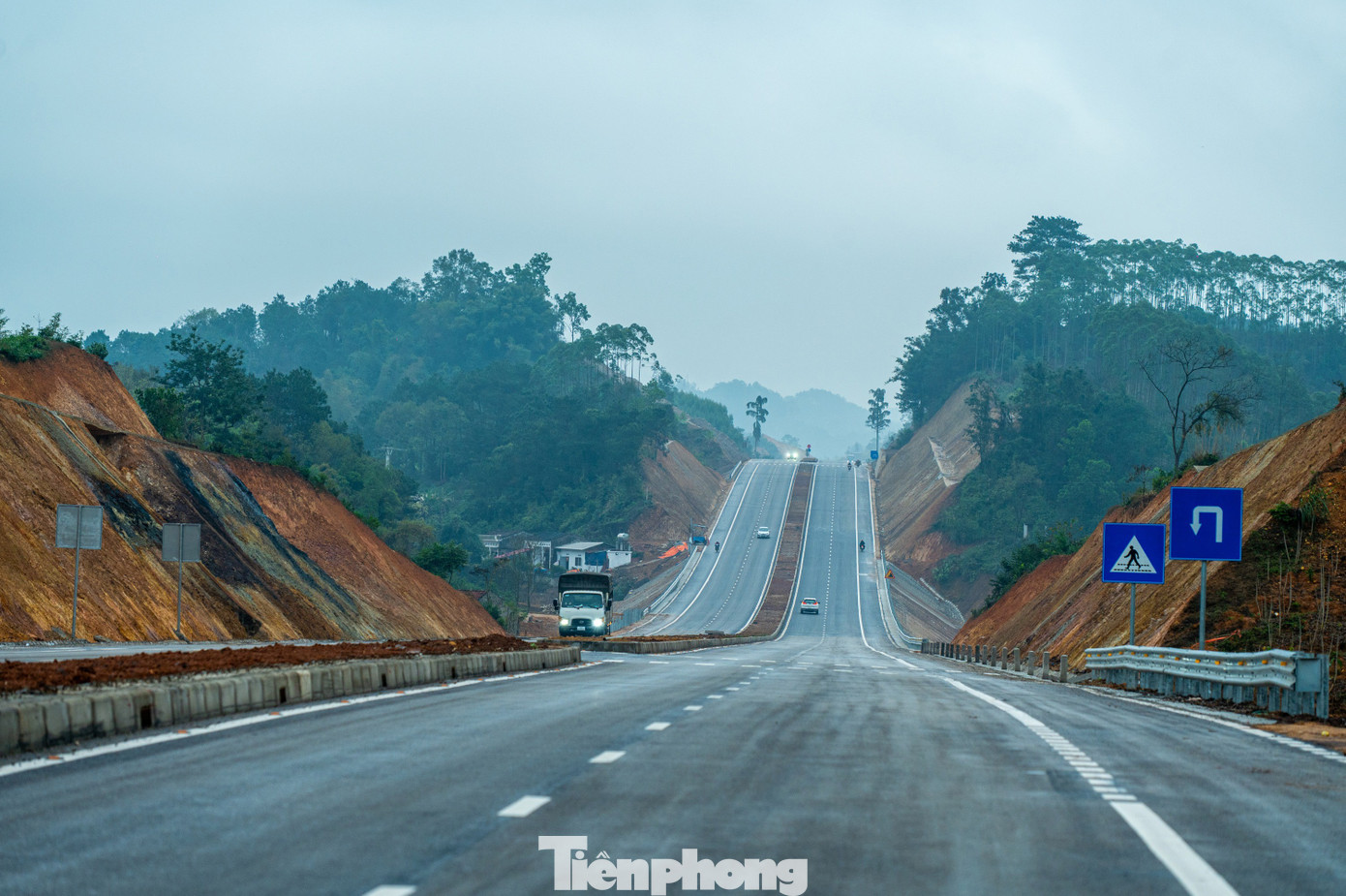 Diện mạo quốc lộ 2.300 tỷ qua Lạng Sơn vừa 'lên đời' - Ảnh 3