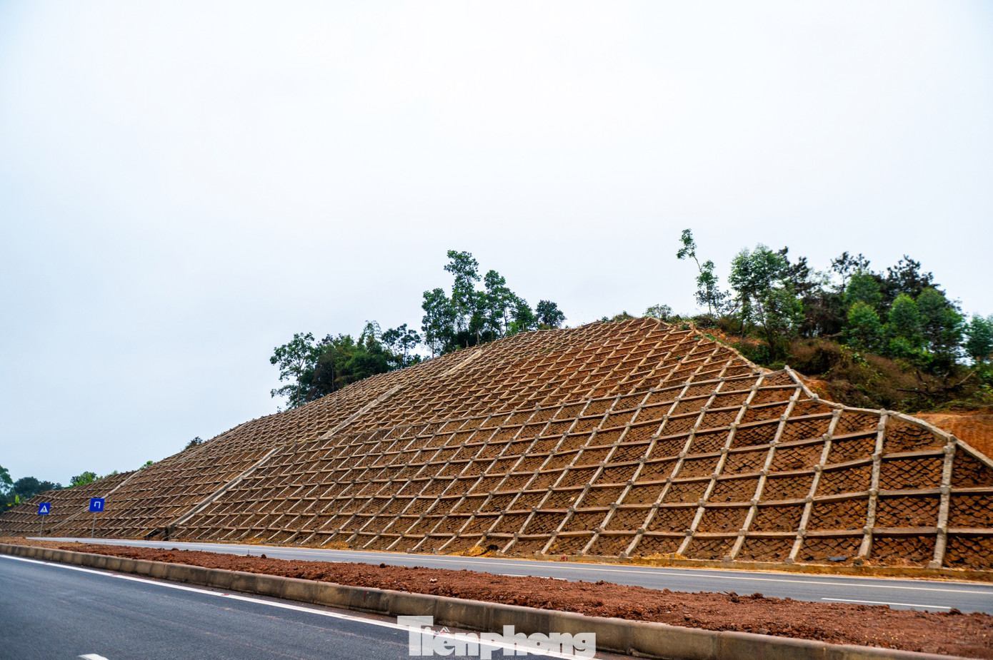 Diện mạo quốc lộ 2.300 tỷ qua Lạng Sơn vừa 'lên đời' - Ảnh 7