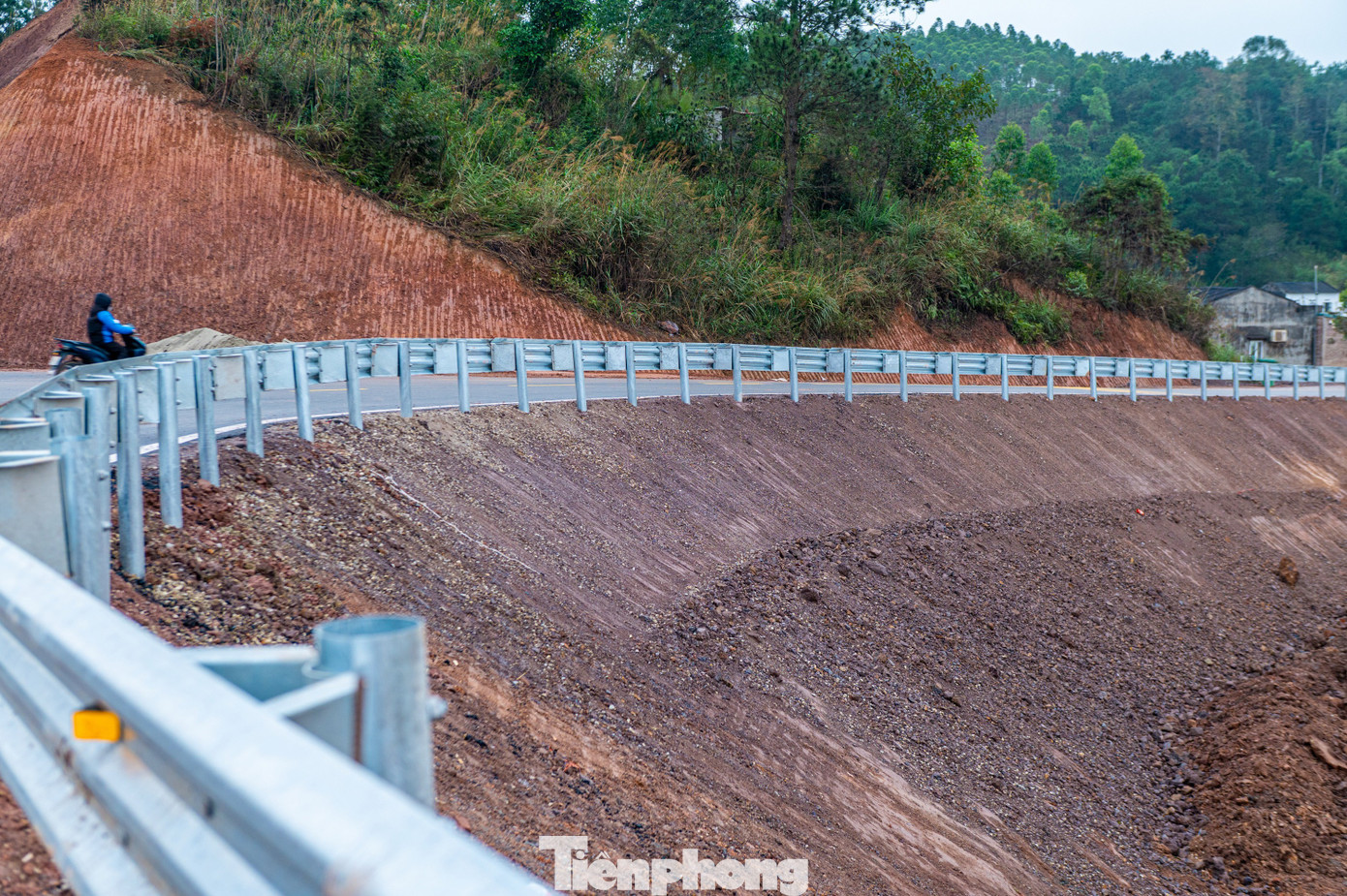 Diện mạo quốc lộ 2.300 tỷ qua Lạng Sơn vừa 'lên đời' - Ảnh 6