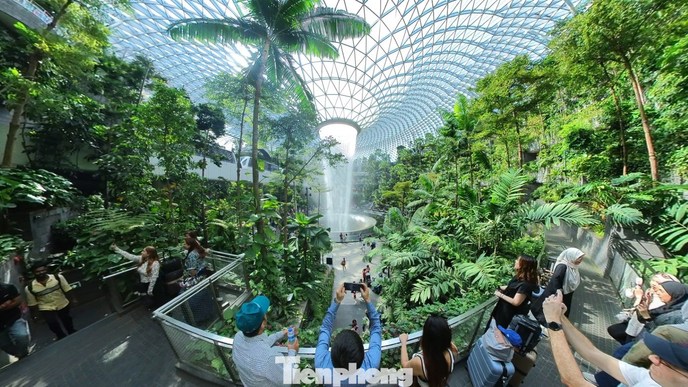 16 tỷ USD làm sân bay Long Thành: Nhìn vào đẳng cấp Changi, Incheon và tham vọng Bắc Kinh - Ảnh 2