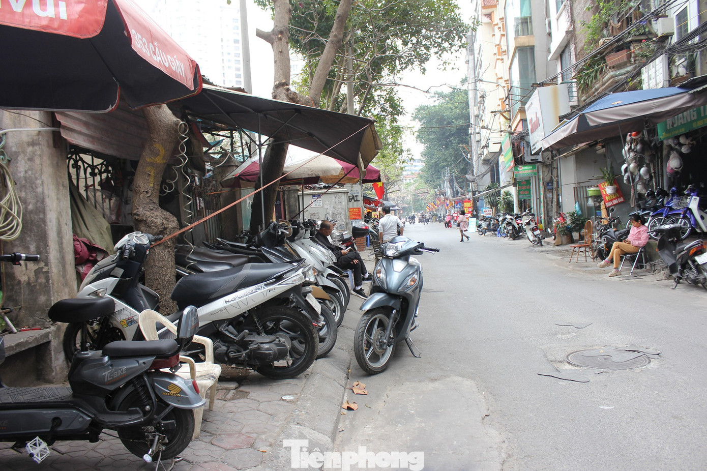 Chợ xe máy Hà Nội ảm đạm chưa từng có, tiểu thương tính bỏ nghề - Ảnh 3