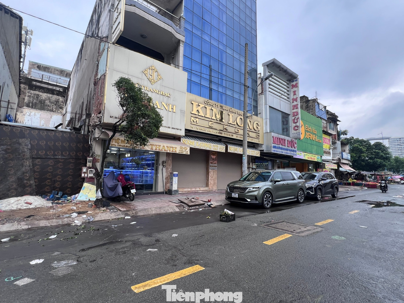 'Phố vàng bạc' sầm uất bỗng dưng vắng tanh vắng ngắt ngày Vía Thần tài - Ảnh 11