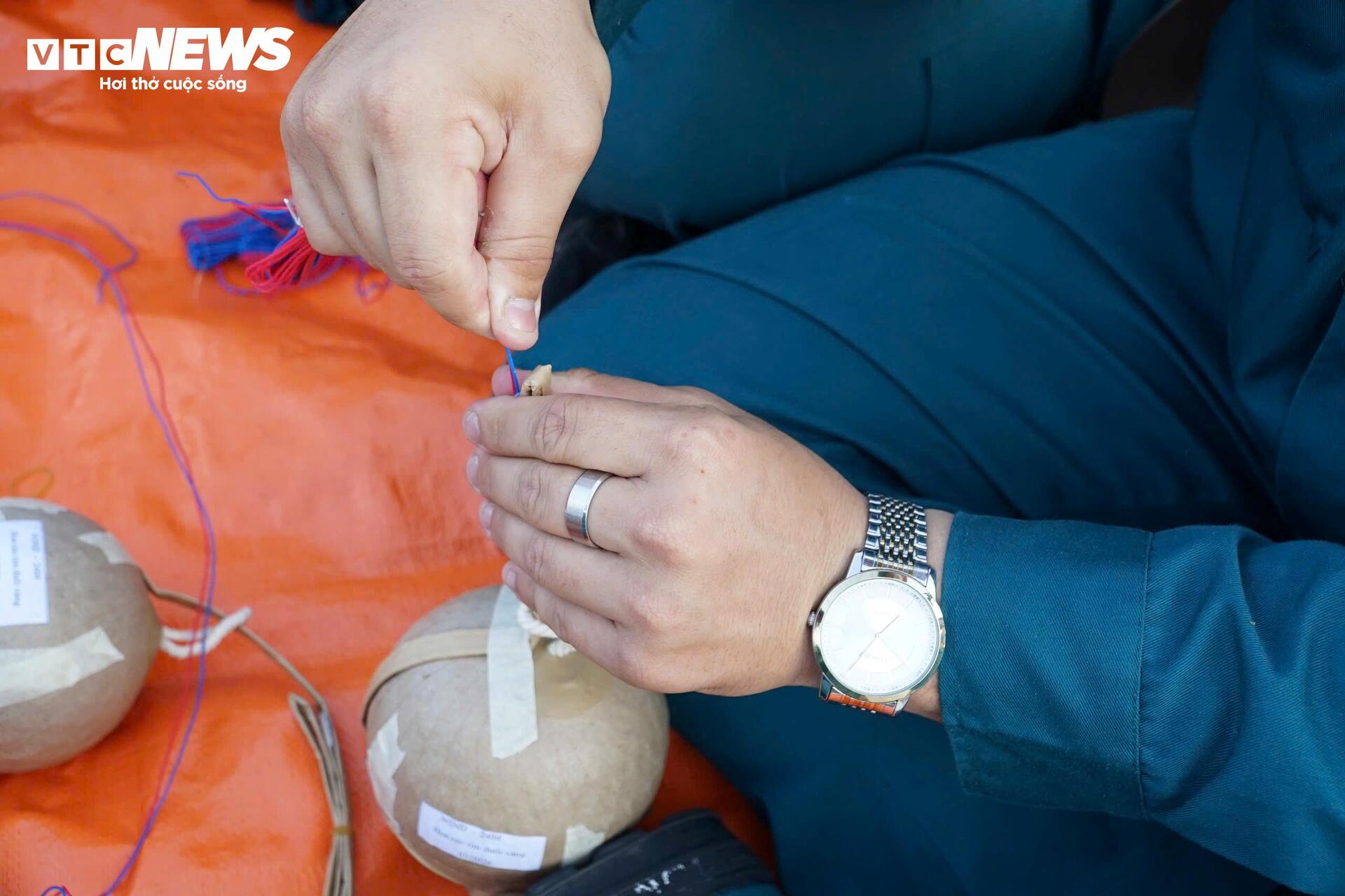 Cận cảnh trận địa pháo hoa ở TP.HCM sẵn sàng khai hỏa đón giao thừa - Ảnh 14