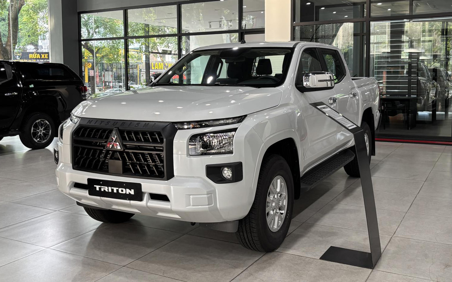 Xe Mitsubishi vừa xuất xưởng năm nay đã giảm giá lăn bánh, Destinator thực tế rẻ hơn Territory - Ảnh 4