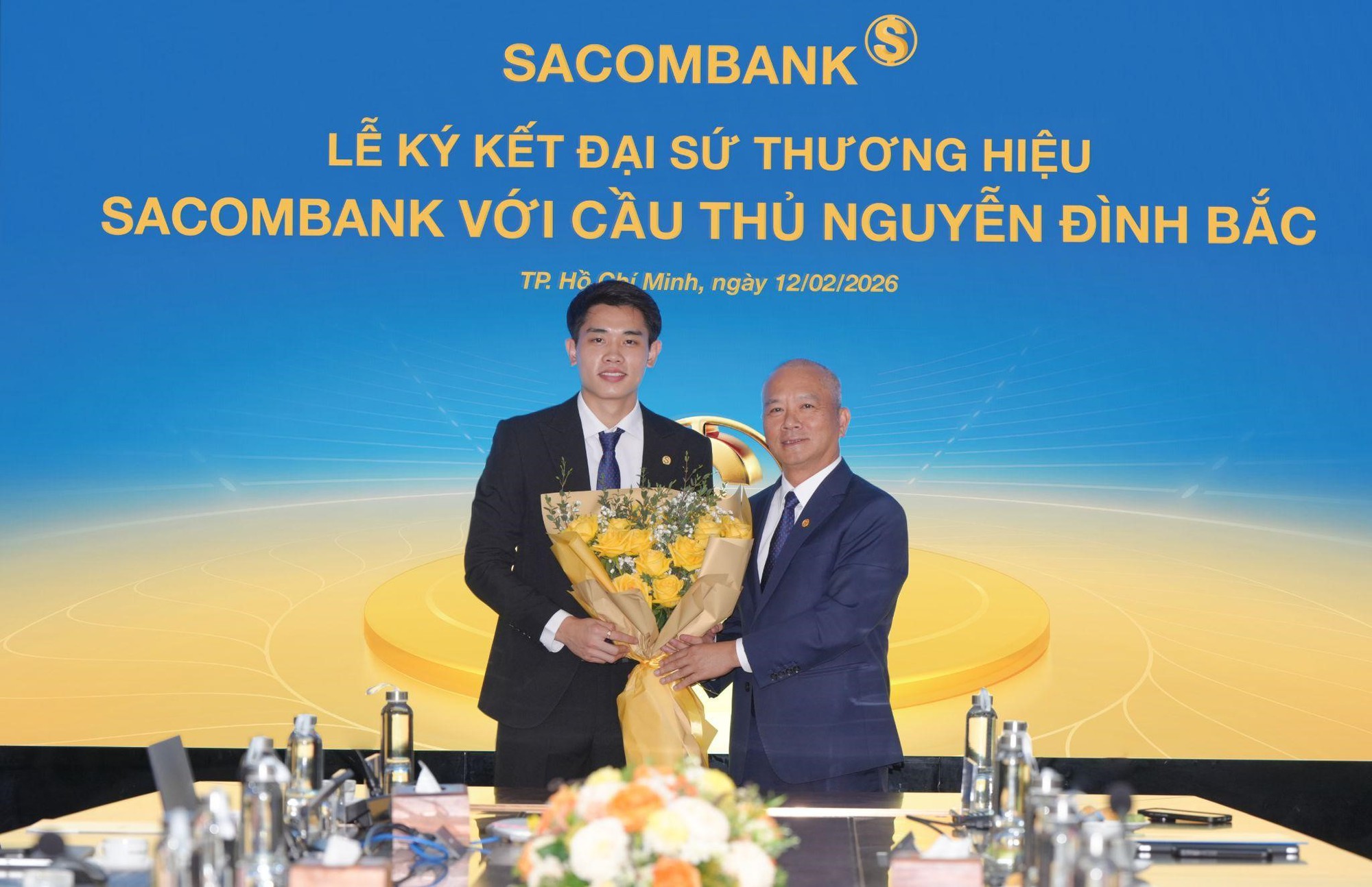 Cầu thủ Nguyễn Đình Bắc chính thức trở thành Đại sứ thương hiệu Sacombank - Ảnh 4