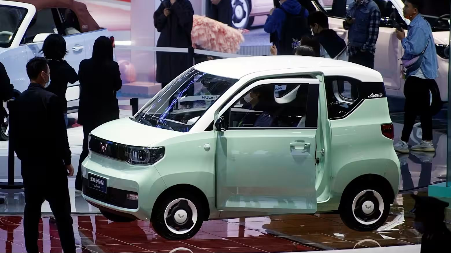 Tại sao xe điện cỡ nhỏ bị người dùng "ghẻ lạnh" mà các công ty vẫn bán? - Có tính toán thâm sâu cả đấy - Ảnh 1