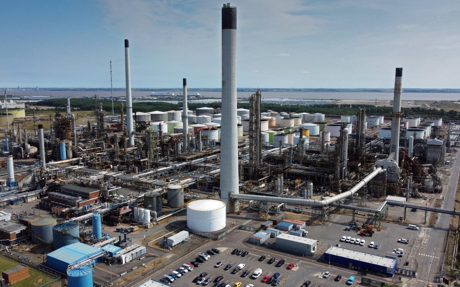 Ngành lọc dầu của một quốc gia châu Âu đứng trước nguy cơ bị xóa sổ hoàn toàn - Ảnh 1