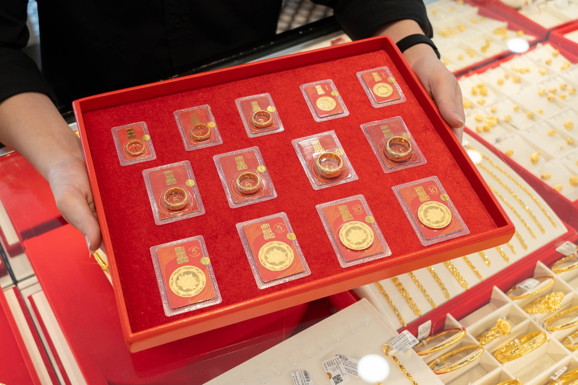 Tối 3-2, giá vàng miếng SJC, vàng nhẫn tăng nhanh - Ảnh 1