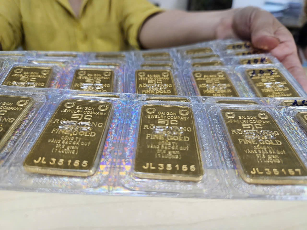 Giá vàng hôm nay 22-2: Sau Tết, đồng loạt dự báo tăng - Ảnh 1