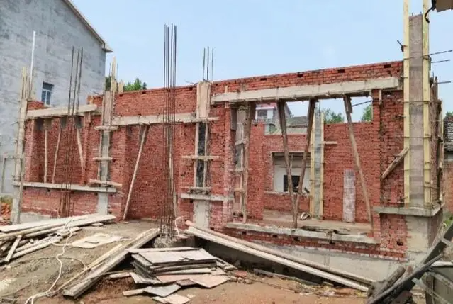 Bỏ 1,3 tỷ về quê xây nhà, ở chưa tròn một tuần người đàn ông lặng lẽ khóa cửa rời đi vì câu nói này - Ảnh 1