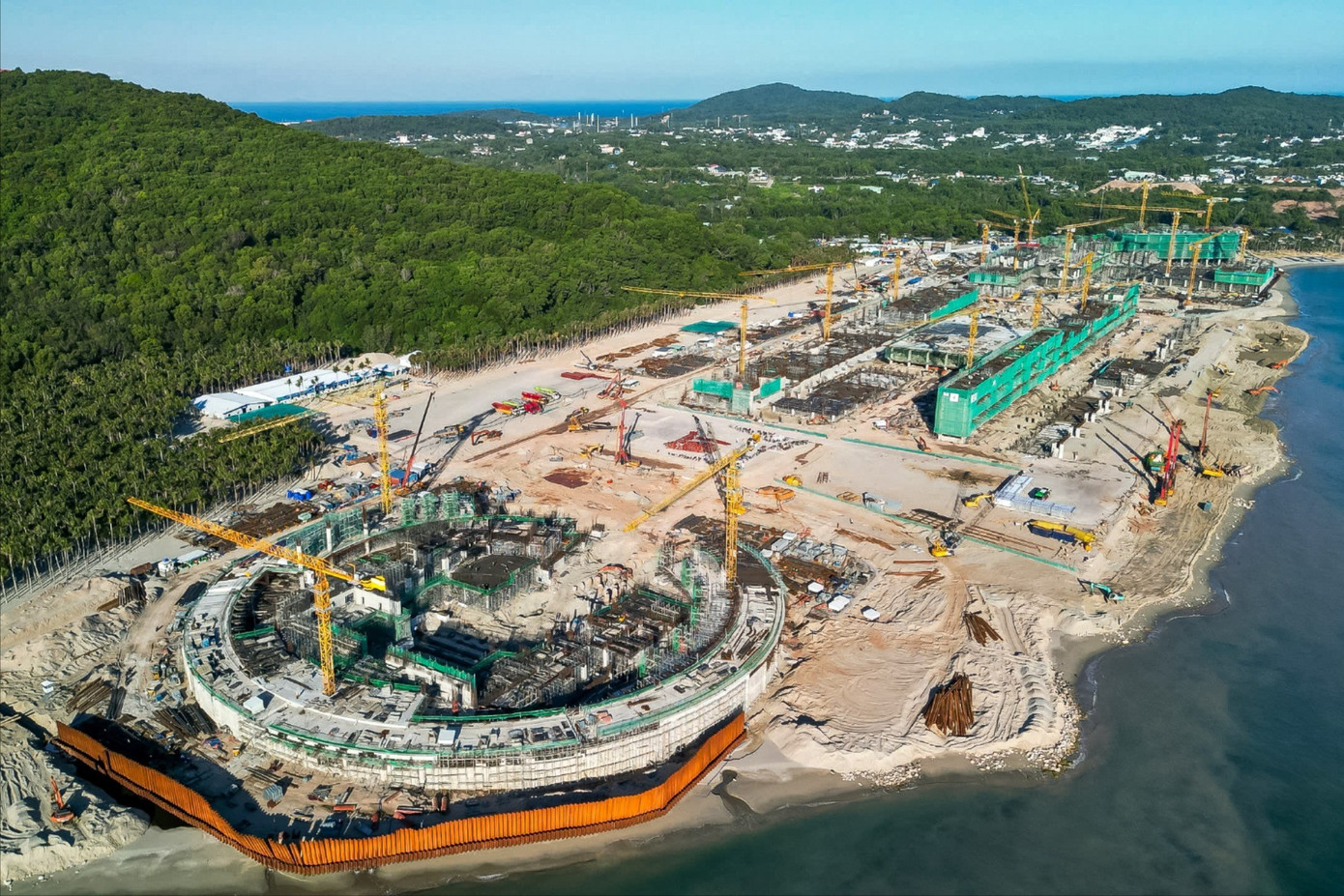 Bên trong những đại công trường APEC ở Phú Quốc - Ảnh 11