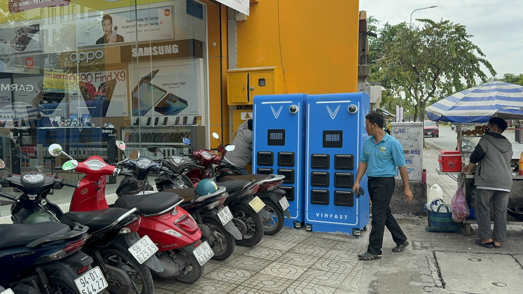 Bùng nổ trạm đổi pin xe máy điện - Ảnh 1