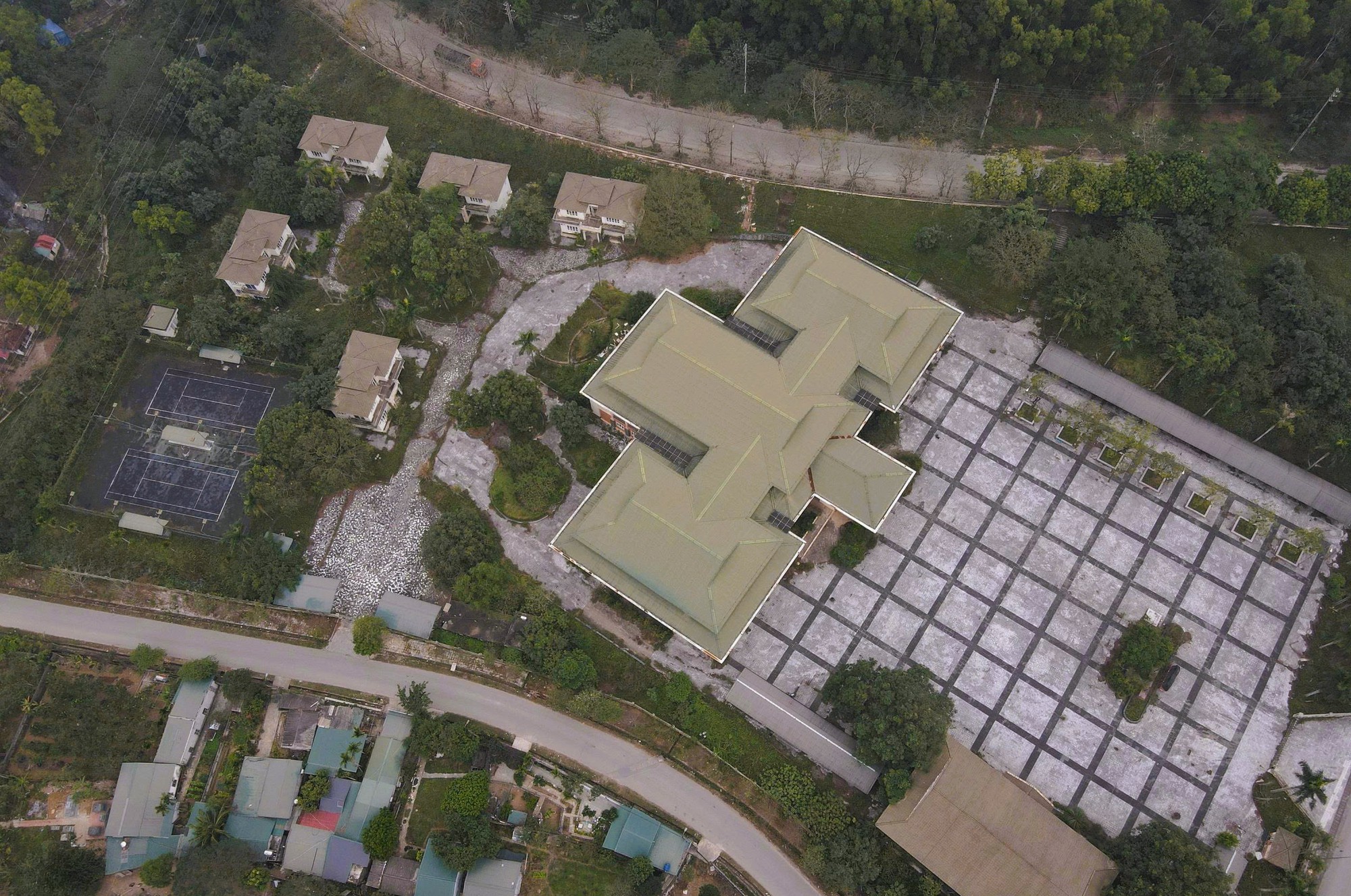 Trung tâm hội nghị 160 tỉ đồng ở Thanh Hóa bị đập phá, trộm tài sản - Ảnh 3