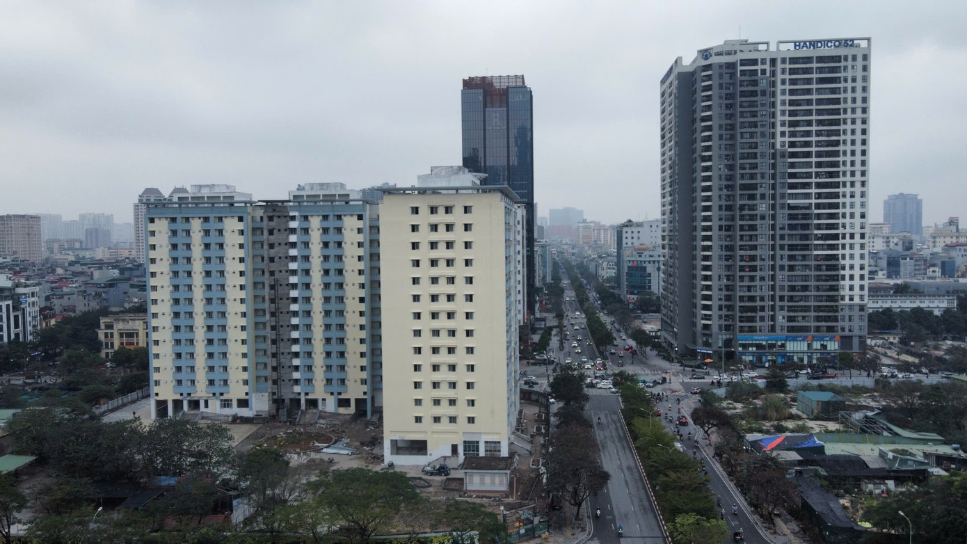 Khu tái định cư bỏ hoang trên 'đất vàng' Hà Nội hơn chục năm bất ngờ 'hồi sinh' - Ảnh 1