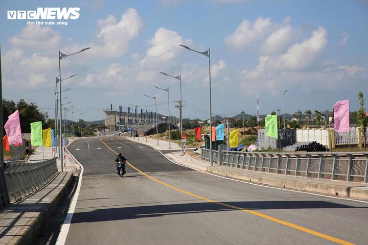 Sau nhiều lần trễ hẹn, đập dâng 1.500 tỷ thông xe ngay trước Tết Bính Ngọ - Ảnh 5