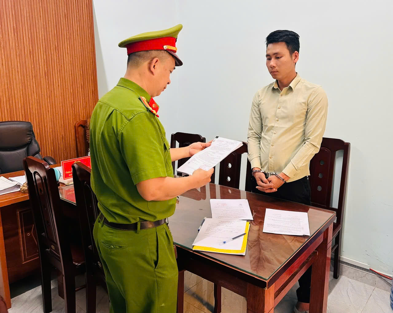 Công an Đà Nẵng bắt đối tượng chiếm đoạt tiền trong tài khoản ngân hàng - Ảnh 1