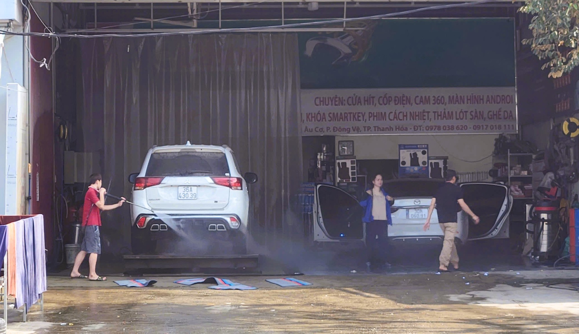 Những nghề "hốt bạc" ngày cận Tết - Ảnh 1