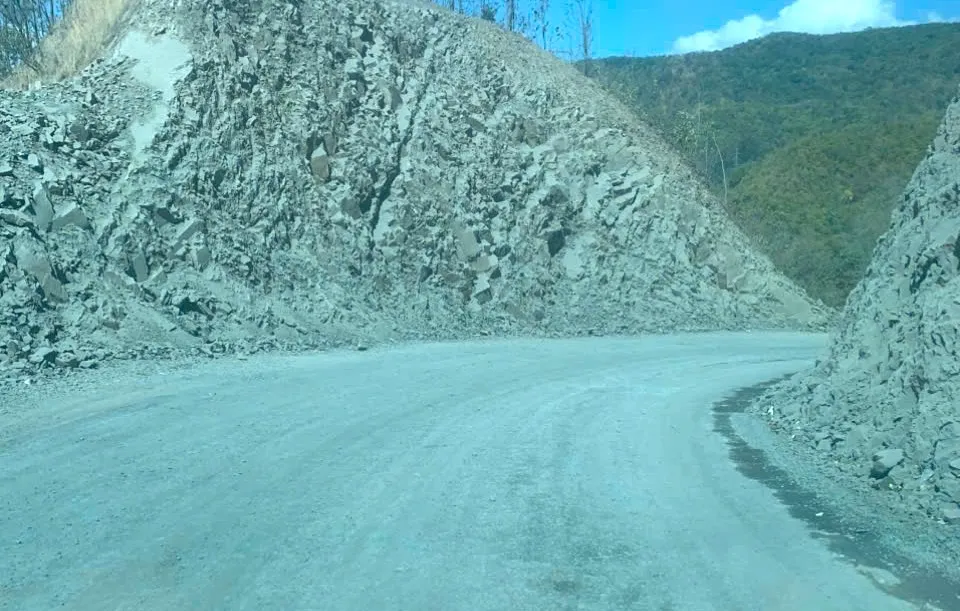 Lâm Đồng: Quốc lộ 28B thông xe trở lại - Ảnh 1