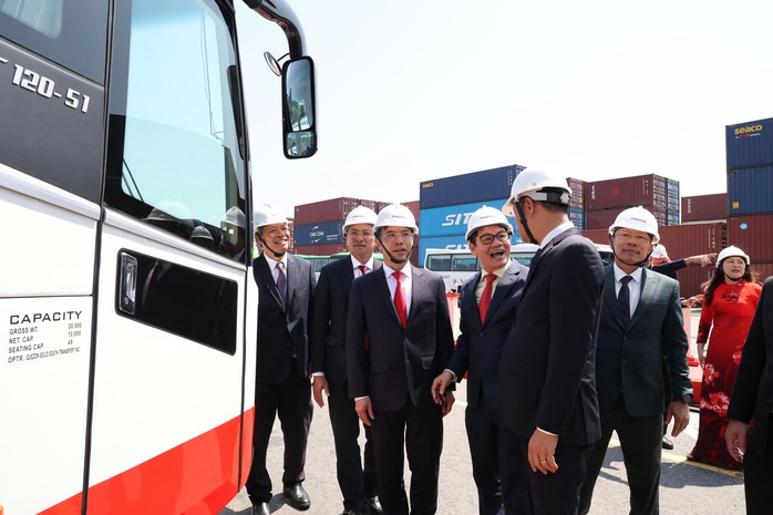 THACO của tỉ phú Trần Bá Dương phấn đấu nộp ngân sách 27.000 tỉ đồng năm 2026 - Ảnh 2