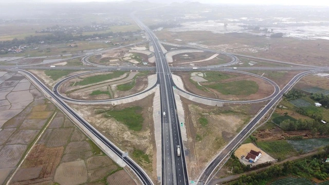 Đến 2050, Việt Nam sẽ nối 9.000 km cao tốc cả trục ngang và trục dọc - Ảnh 1