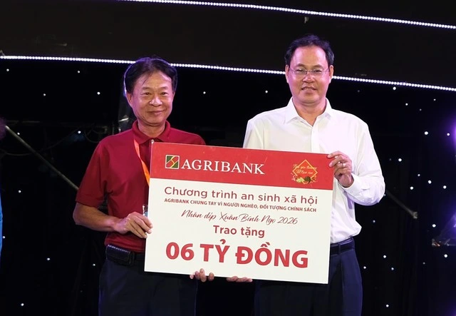 Agribank hỗ trợ người nghèo, đối tượng chính sách tại TP.HCM nhân dịp Tết Bính Ngọ - Ảnh 1