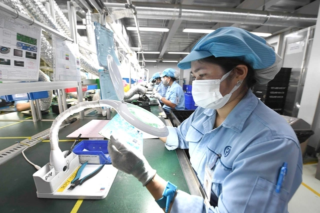 Xuất nhập khẩu tiến tới mốc 1.000 tỉ USD - Ảnh 1