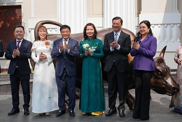 Khai xuân khởi sắc: Từ tiếng cồng HOSE đến nhịp kết nối toàn cầu - Ảnh 2