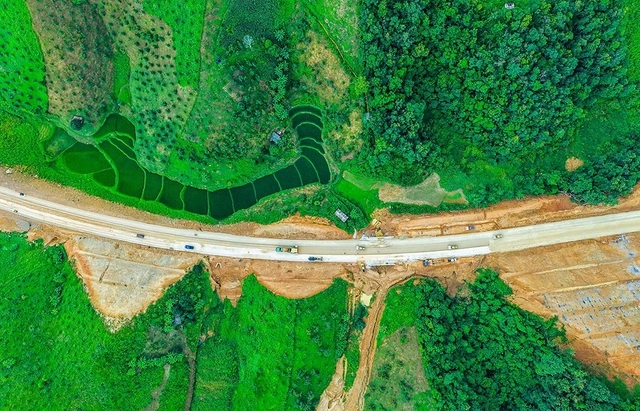 Đột phá hạ tầng điểm tựa khát vọng 'hóa rồng' - Ảnh 3