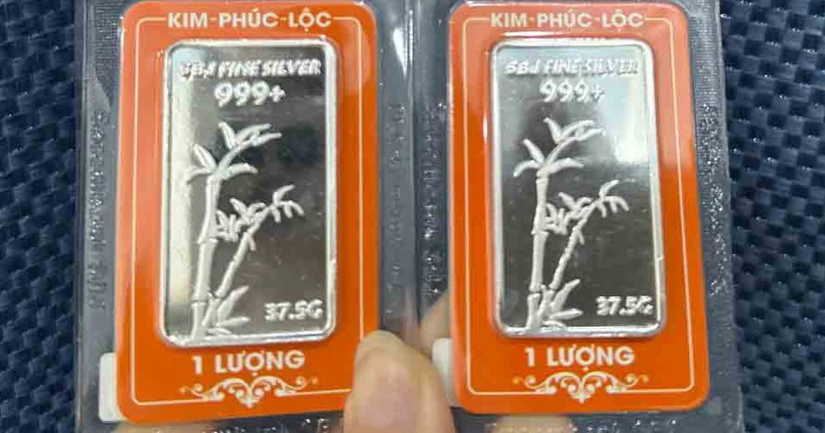 Người 'đu' theo bạc lỗ nặng