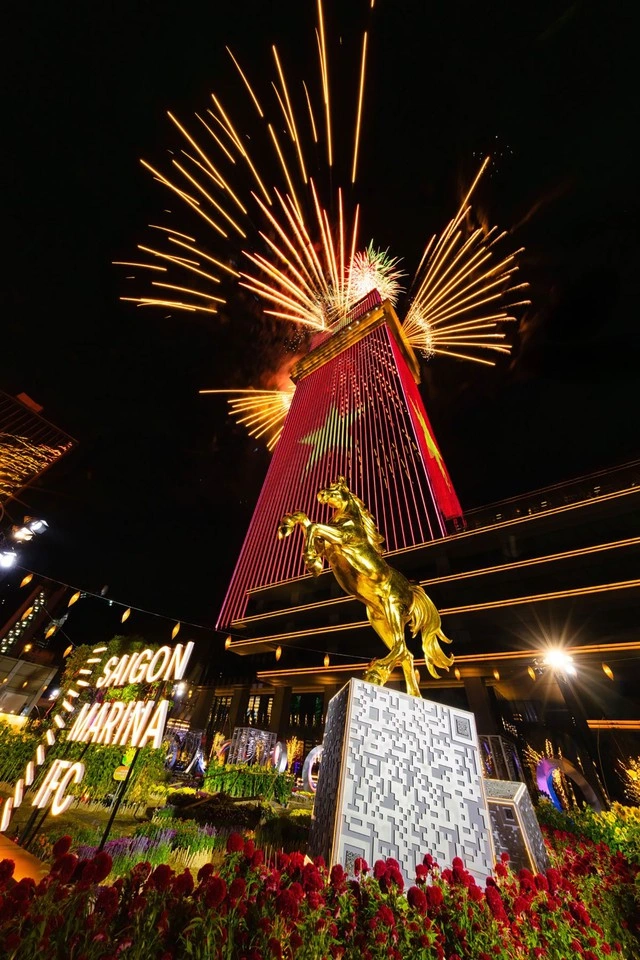 Saigon Marina IFC  -  Màn pháo hoa tòa tháp đầu tiên tại Việt Nam - Ảnh 4