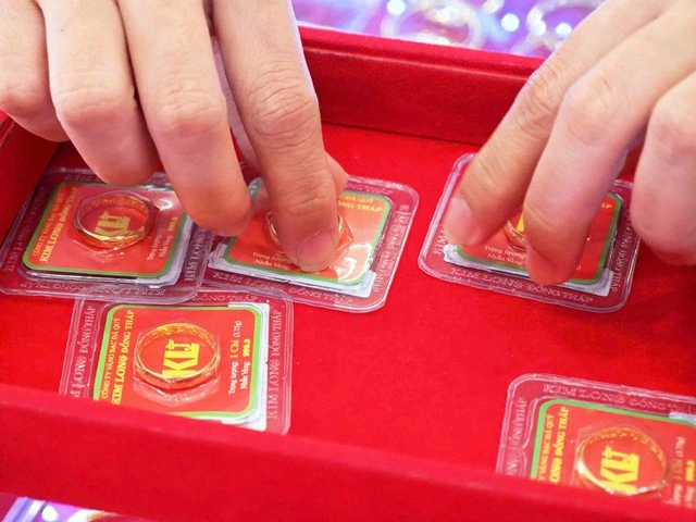 Khó 'săn' vàng Thần tài sớm - Ảnh 1