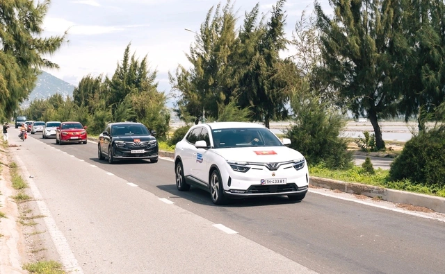 VinFast lì xì tết 'siêu khủng', miễn phí tới 3 năm sạc xe - Ảnh 1