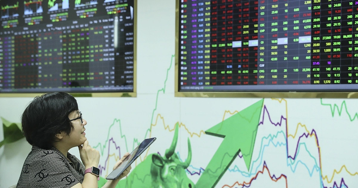 Chứng khoán tưng bừng khai xuân Bính Ngọ
