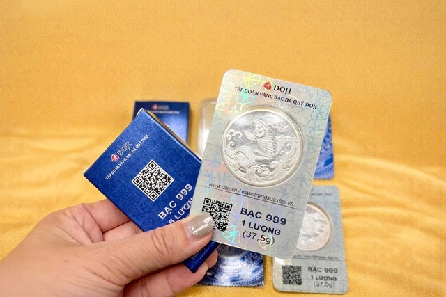 DOJI chính thức ra mắt bạc tích trữ 1 lượng và 5 lượng - Ảnh 1