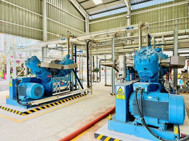 Phân bón Cà Mau thu hàng chục tỉ đồng mỗi năm nhờ bán khí thải - Ảnh 2