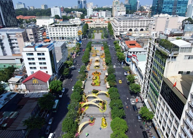 Cấm xe loạt tuyến đường trung tâm TP.HCM dịp tết, người dân lưu ý - Ảnh 1