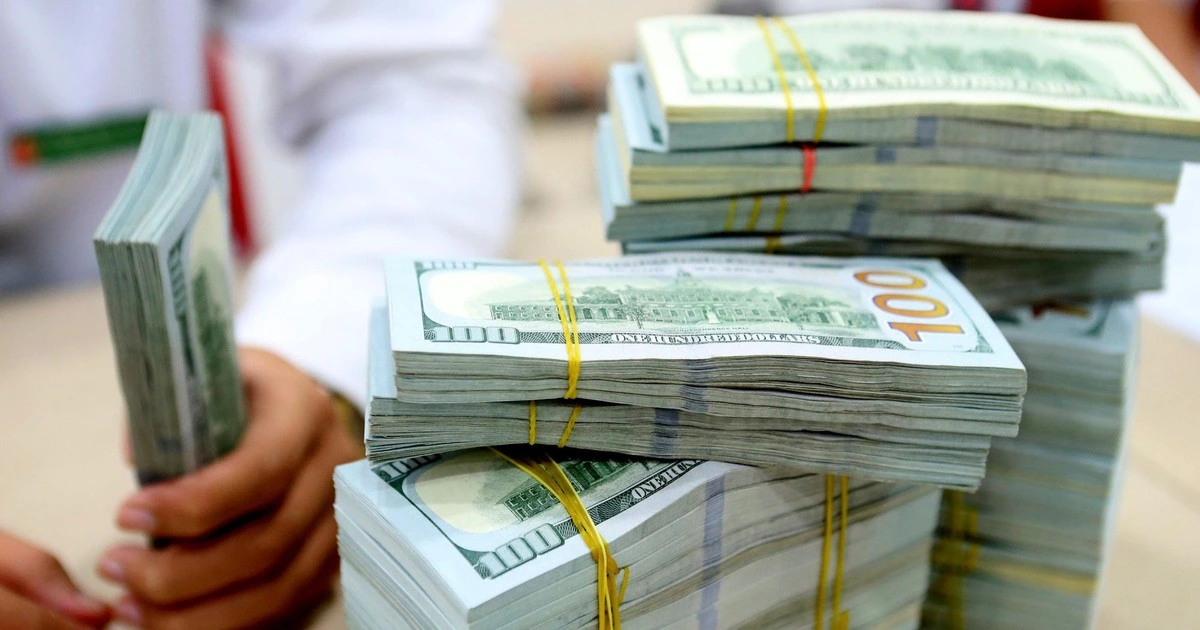 Giá USD hôm nay 1.2.2026: Đi lùi ngược euro, bảng Anh