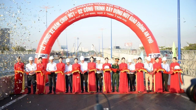 Thông xe hầm chui lớn nhất nút giao An Phú, giảm 80% kẹt xe khu Đông TP.HCM - Ảnh 1