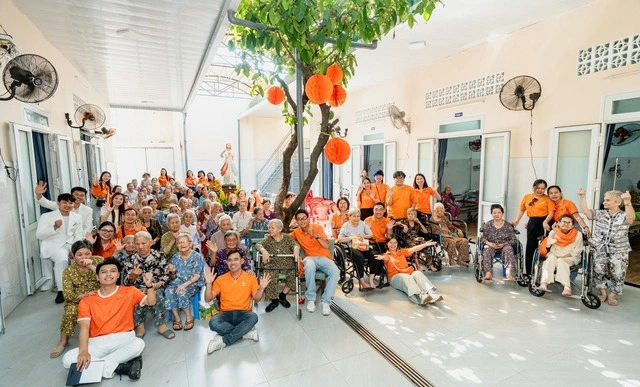 FWD Việt Nam trung thành với chiến lược: Con người là giá trị nền tảng - Ảnh 3