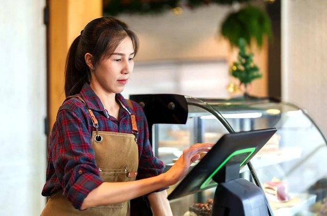 Techcombank và cơ quan thuế: Hỗ trợ hộ kinh doanh thanh toán không dùng tiền mặt - Ảnh 2