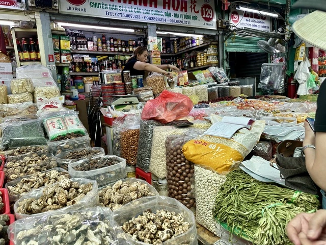 Từ 1.3, tài khoản ngân hàng phải trùng tên trên giấy phép của hộ kinh doanh - Ảnh 1