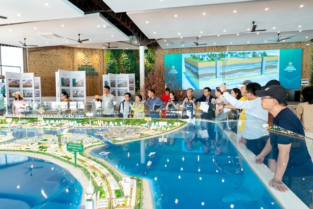 Nửa đời người trở về, Việt kiều ngỡ ngàng vì Cần Giờ 'lột xác' - Ảnh 1