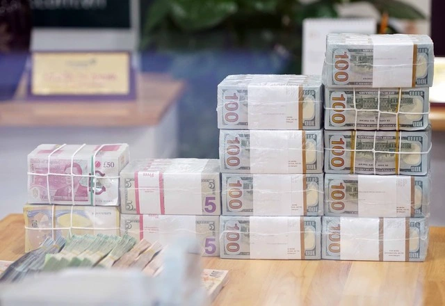 Giá USD hôm nay 8.2.2026: Bật tăng đẩy euro, bảng Anh sụt giảm - Ảnh 1