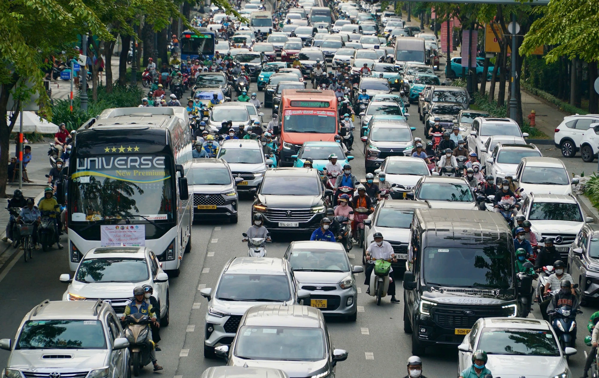 'Siết' kiểm định khí thải ô tô - Ảnh 2