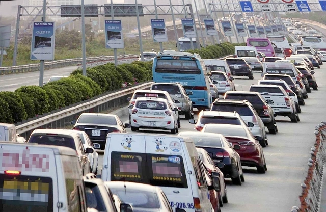 Cao tốc vẫn chưa hết bất cập - Ảnh 1