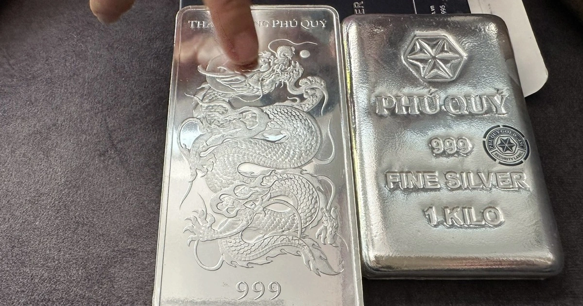 Giá bạc giảm mạnh, lỗ 45 triệu đồng/kg trong 10 ngày qua