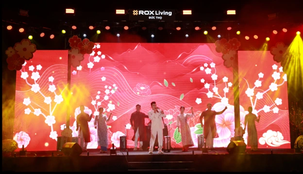 ROX Living Đức Thọ rực rỡ đêm Nhạc hội Xuân Concert - Ảnh 3