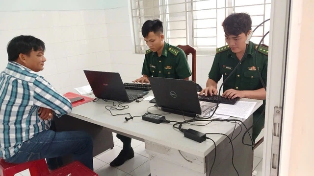 Xử lý 830 tàu cá khai thác thủy sản bất hợp pháp, không báo cáo - Ảnh 2