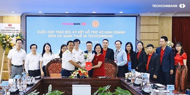 Techcombank và cơ quan thuế: Hỗ trợ hộ kinh doanh thanh toán không dùng tiền mặt - Ảnh 1